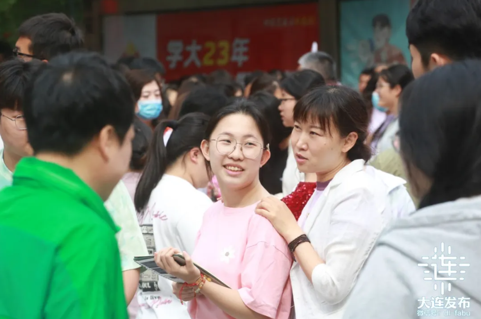 直击2025年大连高考第一天